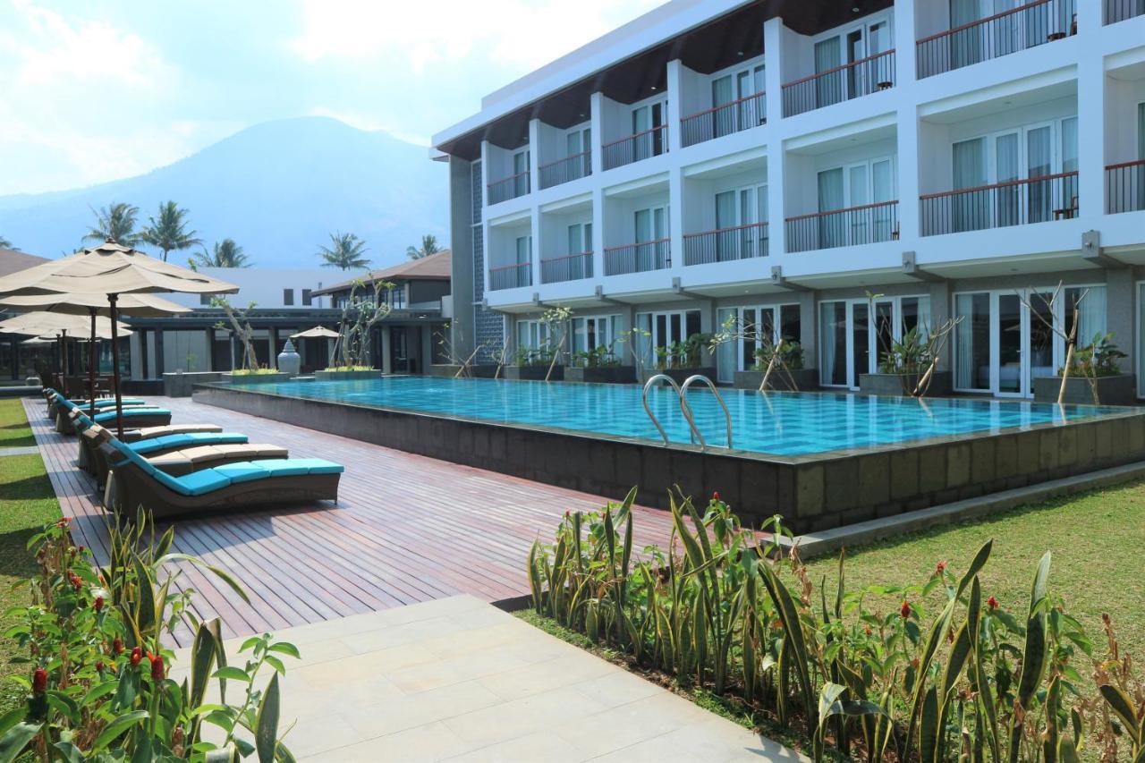 Hotel Santika Garut Exterior foto